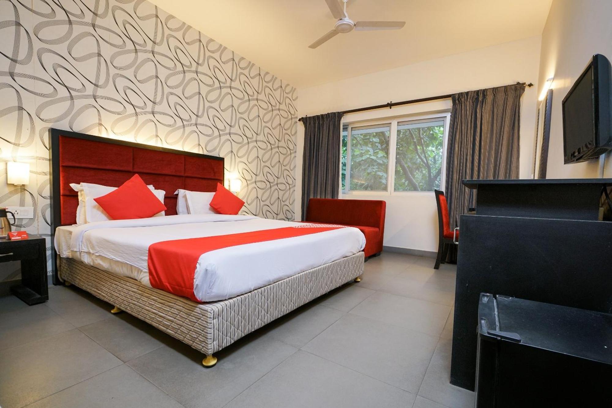 אינגמאלי Super Townhouse Mookkannoor Tourist Home מראה חיצוני תמונה
