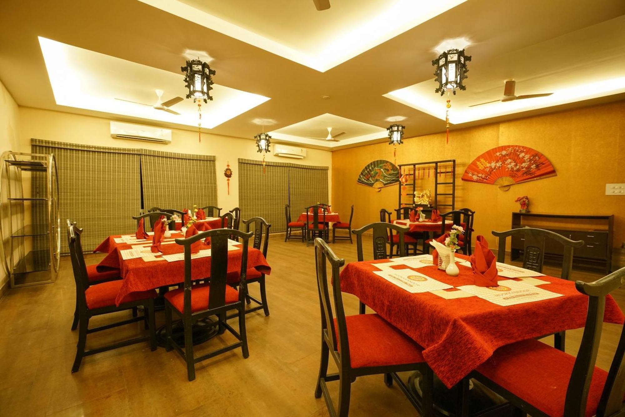 אינגמאלי Super Townhouse Mookkannoor Tourist Home מראה חיצוני תמונה