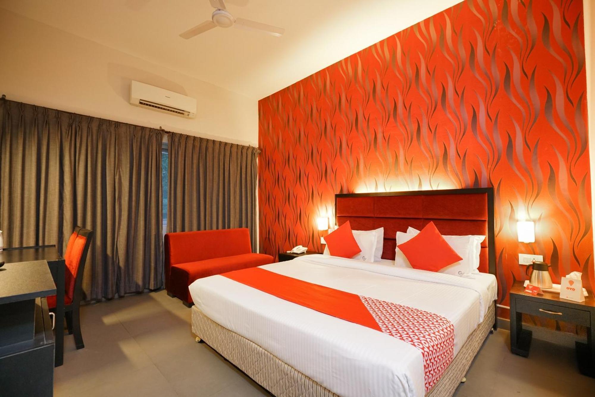 אינגמאלי Super Townhouse Mookkannoor Tourist Home מראה חיצוני תמונה
