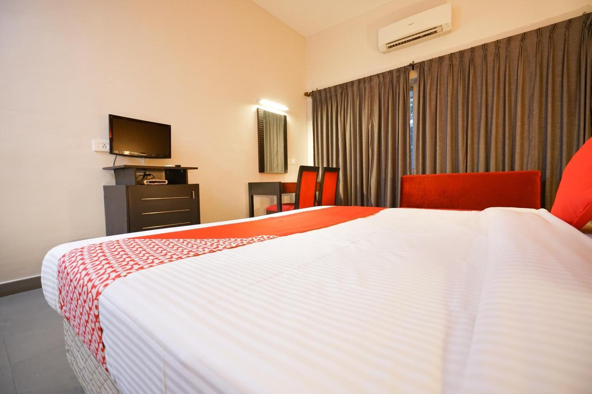 אינגמאלי Super Townhouse Mookkannoor Tourist Home מראה חיצוני תמונה