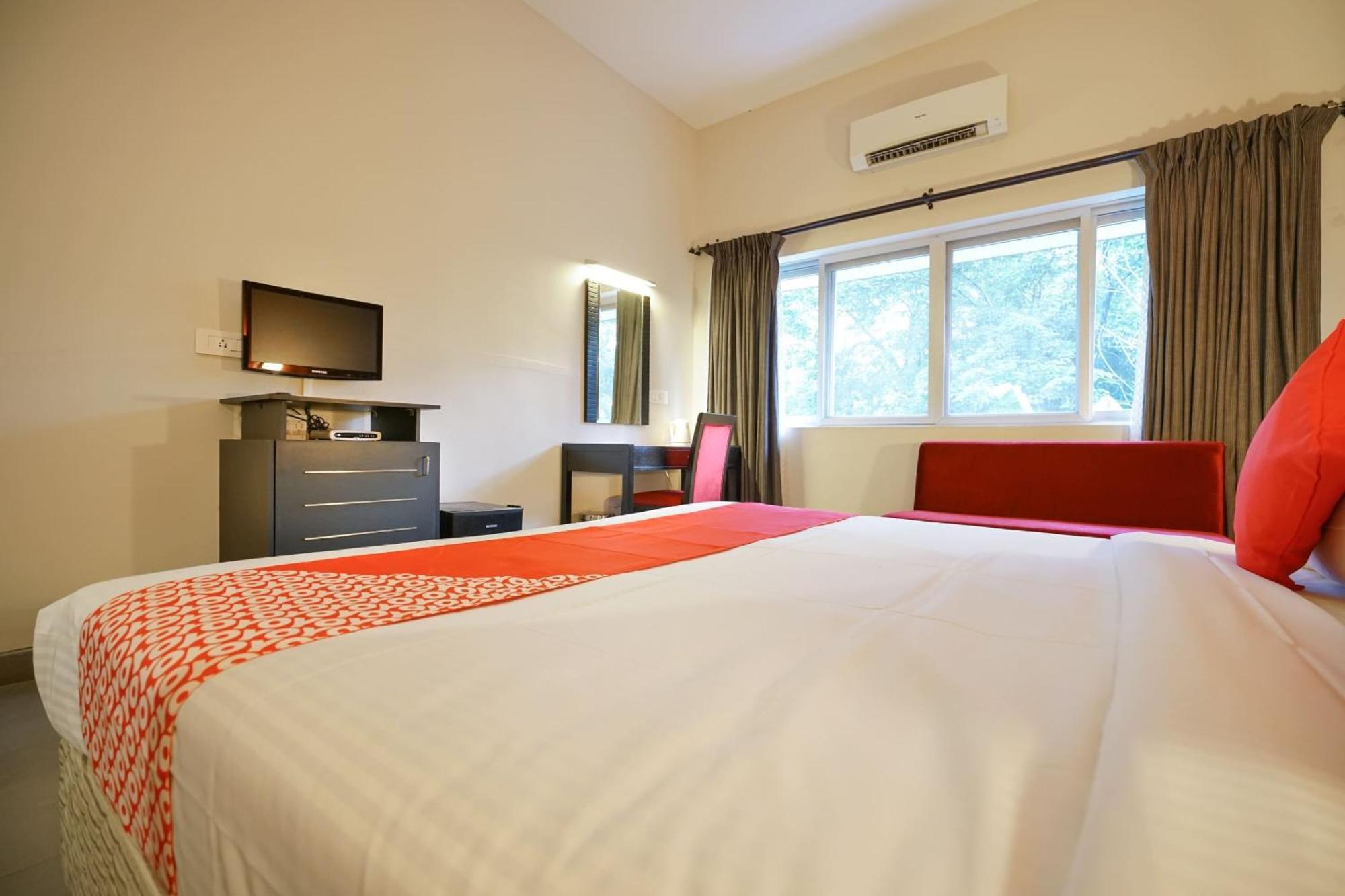 אינגמאלי Super Townhouse Mookkannoor Tourist Home מראה חיצוני תמונה