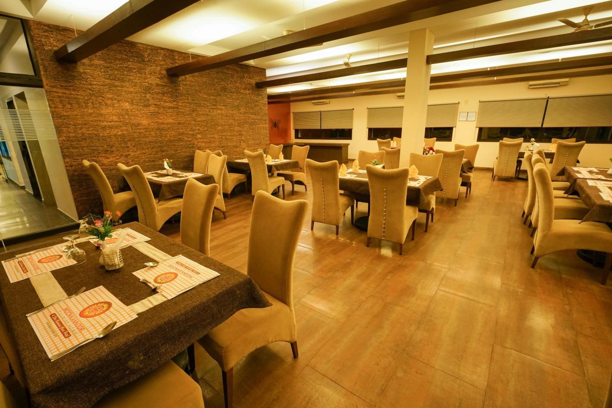 אינגמאלי Super Townhouse Mookkannoor Tourist Home מראה חיצוני תמונה
